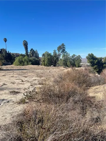 Huge graded building pad.