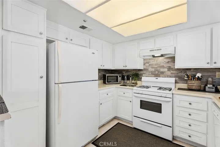 4201 W 5th Street 225, Santa Ana, California 92703