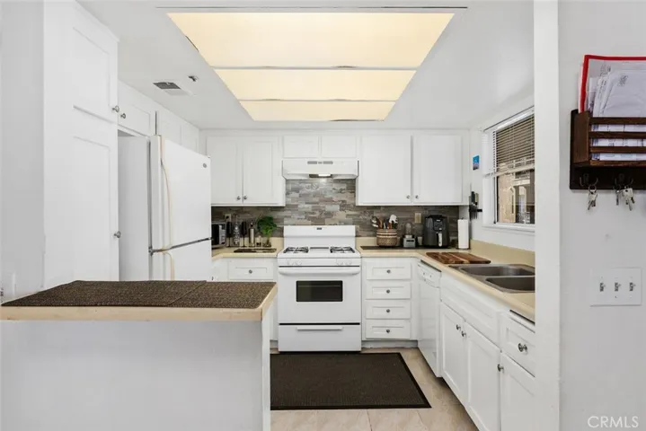 4201 W 5th Street 225, Santa Ana, California 92703