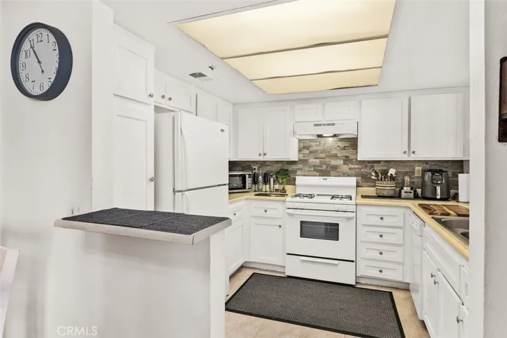 4201 W 5th Street 225, Santa Ana, California 92703