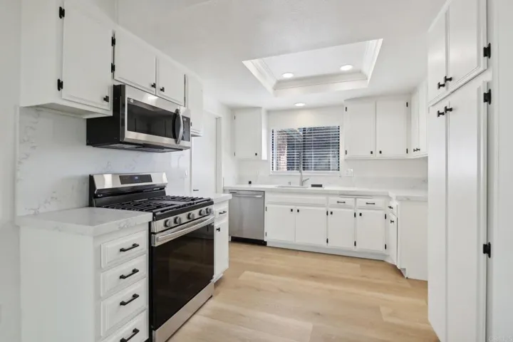 1340 Via Feliz, Fallbrook, California 92028