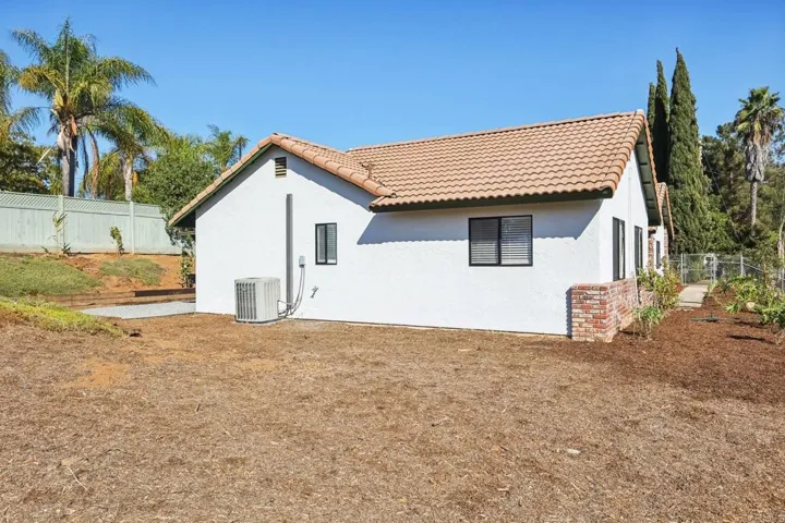 1340 Via Feliz, Fallbrook, California 92028