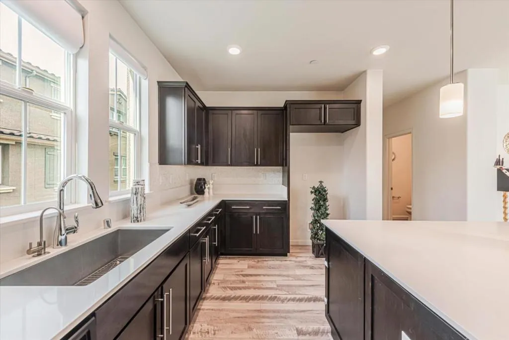 309 Fanuncio Lane, Hayward, California 94544 home-pic-8