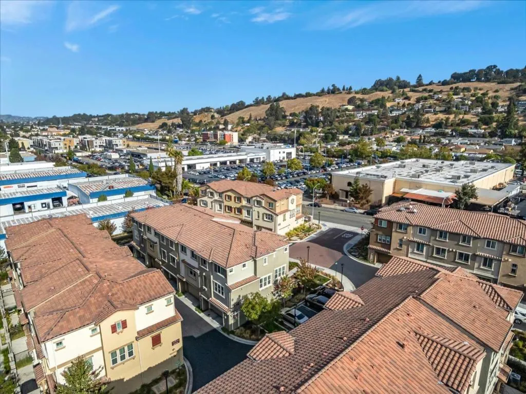 309 Fanuncio Lane, Hayward, California 94544 home-pic-45