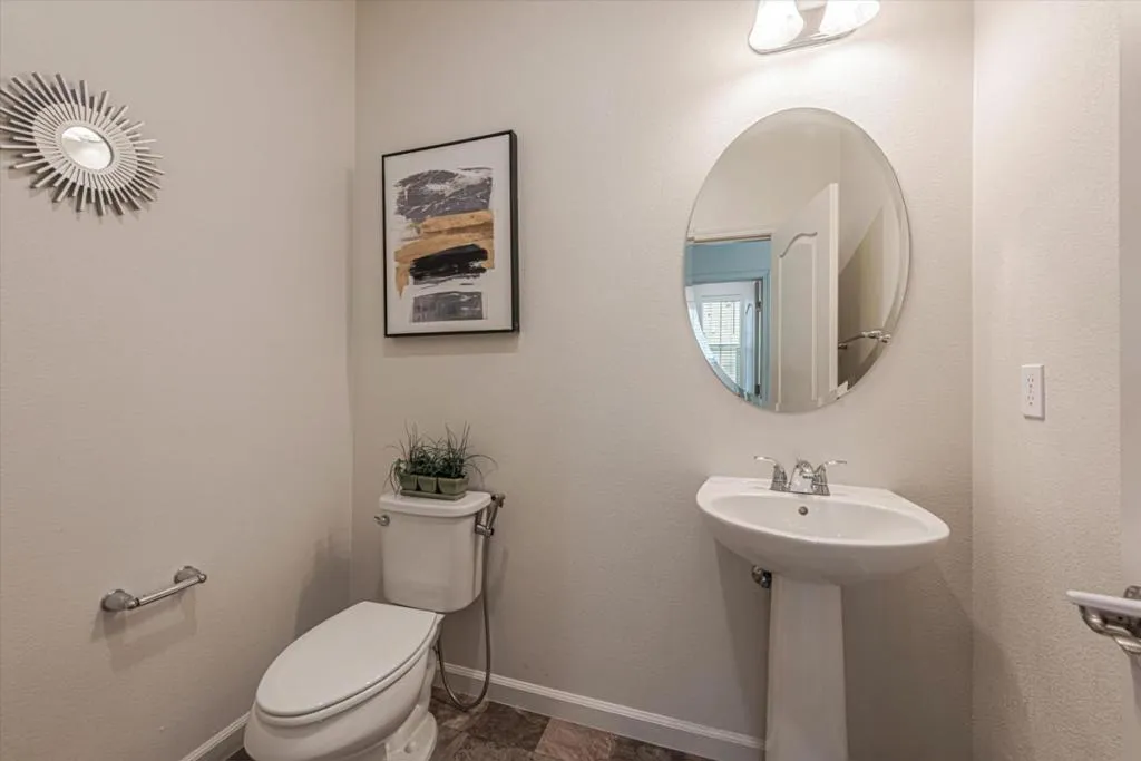309 Fanuncio Lane, Hayward, California 94544 home-pic-33