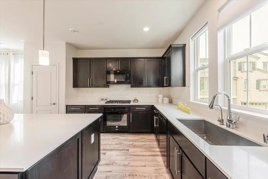 309 Fanuncio Lane, Hayward, California 94544 home-pic-12