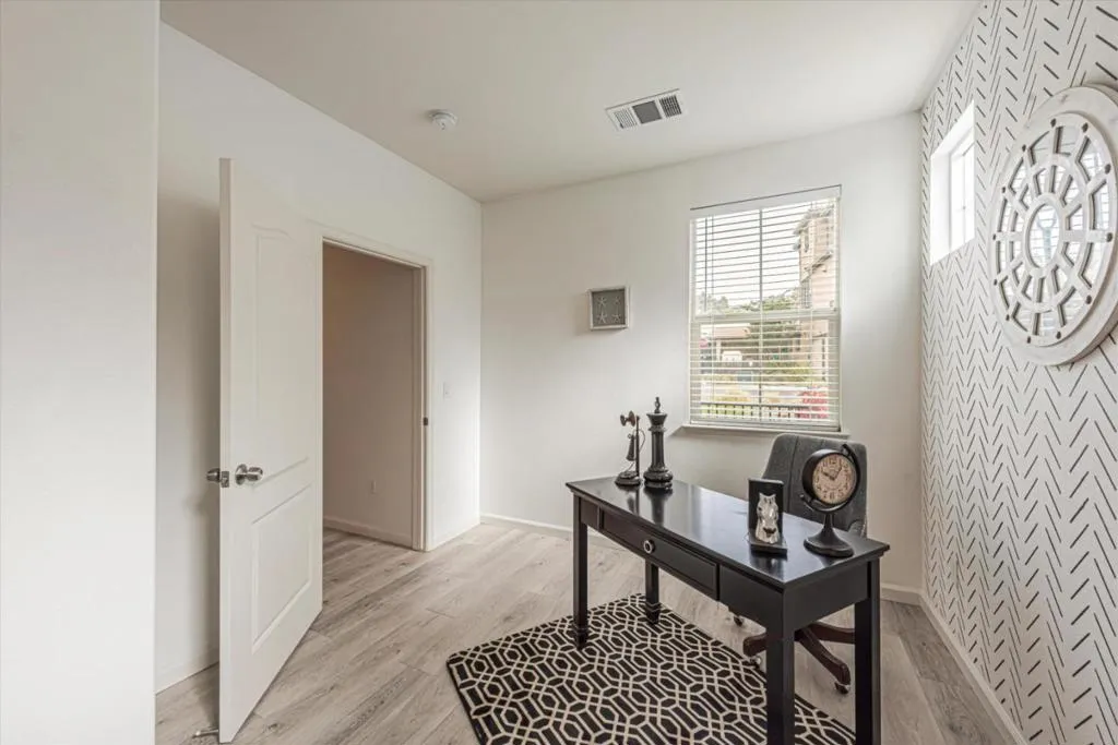 309 Fanuncio Lane, Hayward, California 94544 home-pic-57