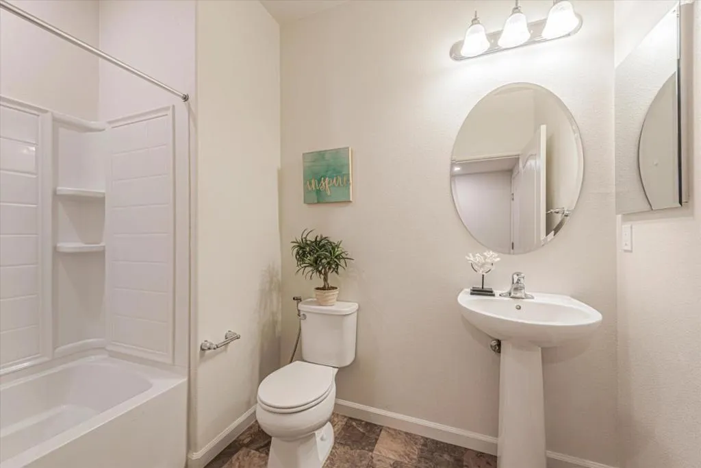 309 Fanuncio Lane, Hayward, California 94544 home-pic-34