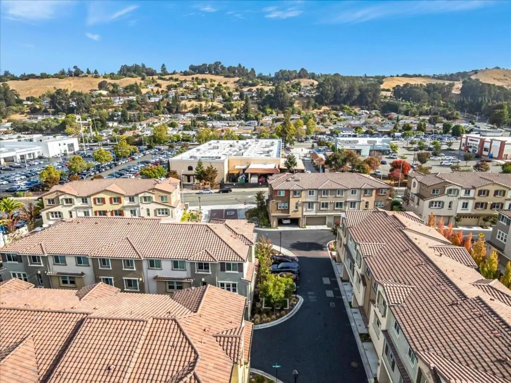 309 Fanuncio Lane, Hayward, California 94544 home-pic-46