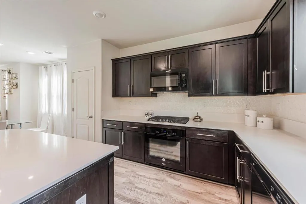 309 Fanuncio Lane, Hayward, California 94544 home-pic-10