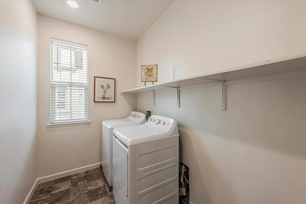 309 Fanuncio Lane, Hayward, California 94544 home-pic-36
