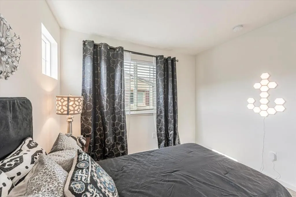 309 Fanuncio Lane, Hayward, California 94544 home-pic-25