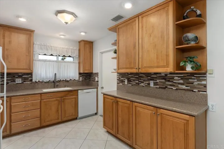 1249 Roosevelt Street, Escondido, California 92027