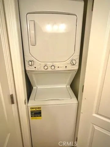 Gas Dryer and Washer inlcuded