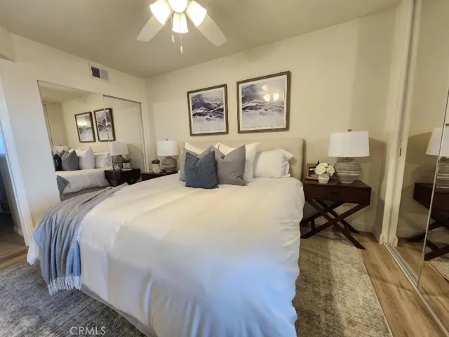 Main Master Bedroom w/ King Bed