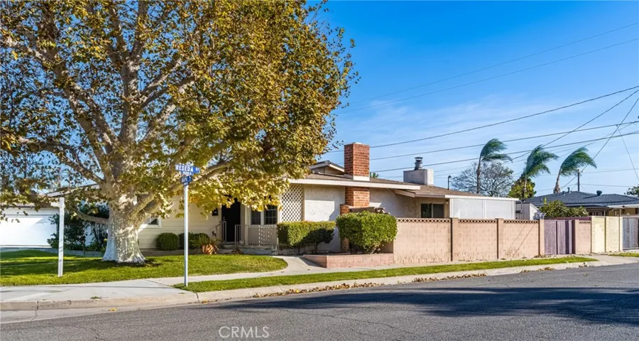 2102 E Napa Place, Anaheim, California 92806