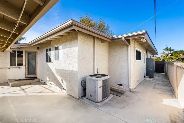 2102 E Napa Place, Anaheim, California 92806
