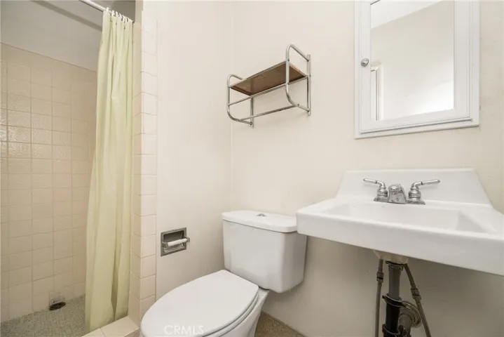 2102 E Napa Place, Anaheim, California 92806