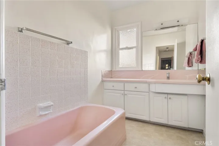 2102 E Napa Place, Anaheim, California 92806