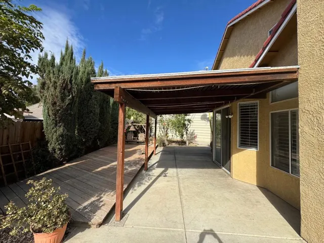 702 Whitney Court, Los Banos, California 93635