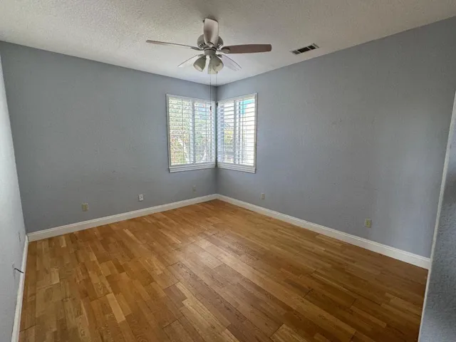 702 Whitney Court, Los Banos, California 93635