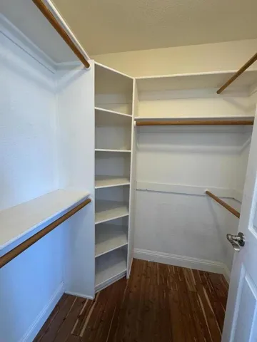 702 Whitney Court, Los Banos, California 93635