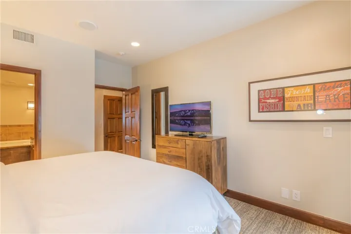 40671 Village 10b, Big Bear, California 92315