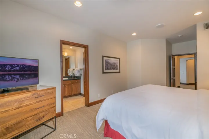 40671 Village 10b, Big Bear, California 92315