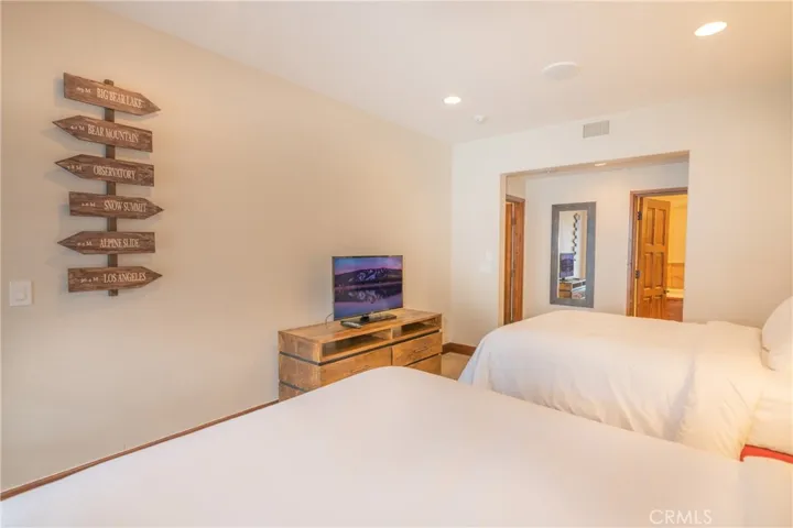 40671 Village 10b, Big Bear, California 92315
