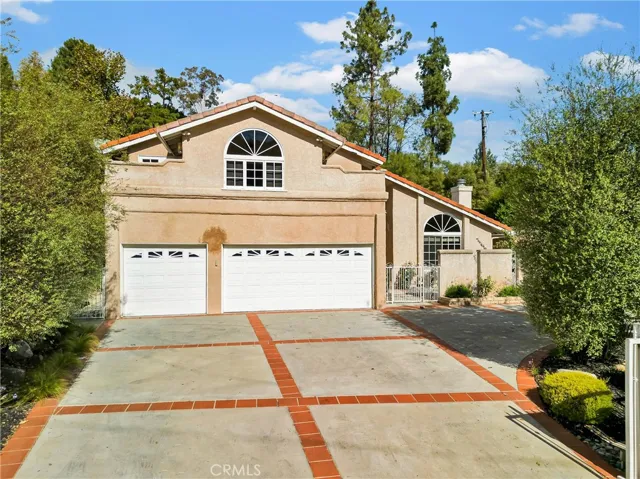 19511 Rosita Street, Tarzana, California 91356
