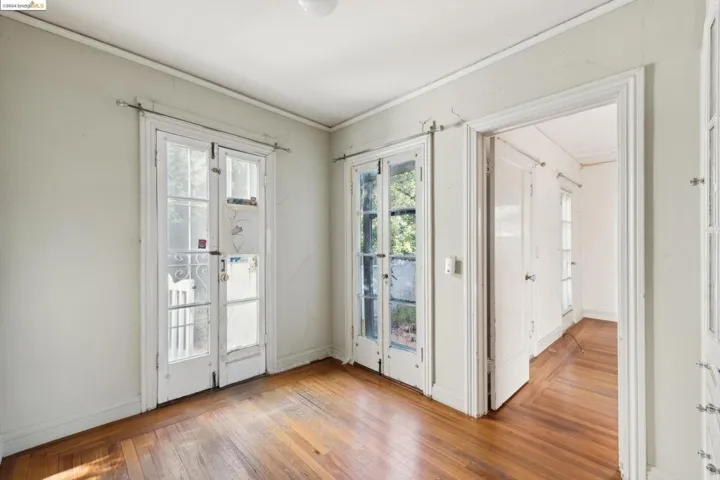 571 Crofton Avenue, Piedmont, California 94610-1520