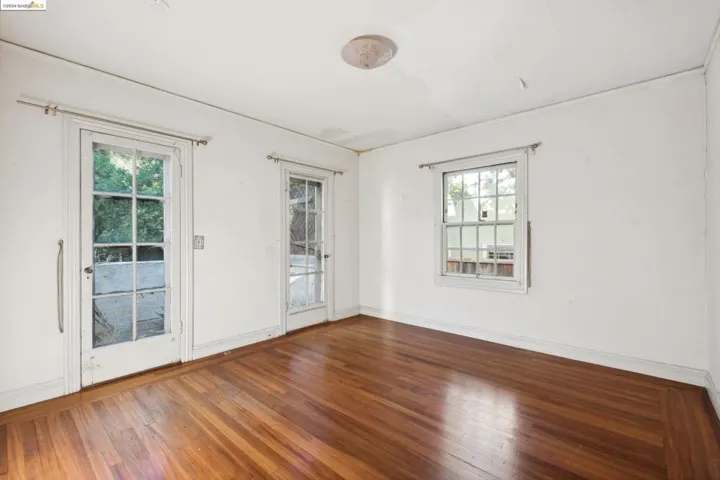 571 Crofton Avenue, Piedmont, California 94610-1520