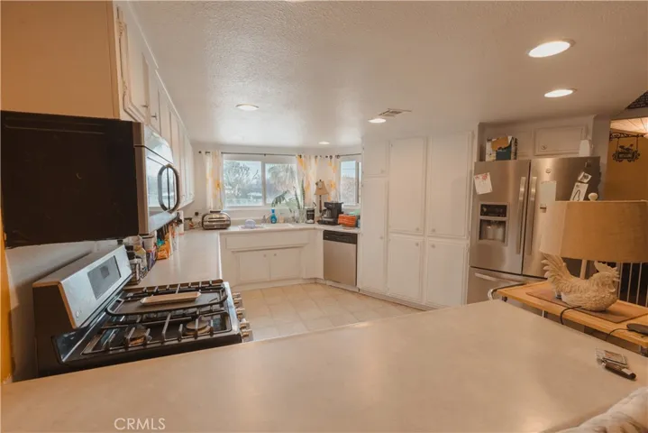 16637 Mesquite Street, Hesperia, California 92345
