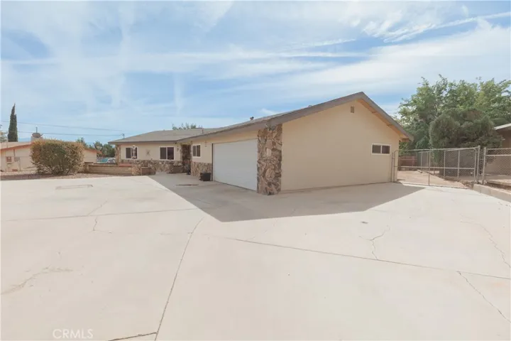 16637 Mesquite Street, Hesperia, California 92345