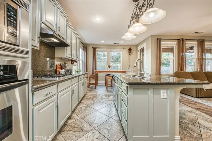 991 Rosewood Avenue, Sanger, California 93657
