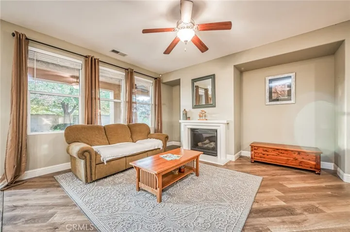 991 Rosewood Avenue, Sanger, California 93657