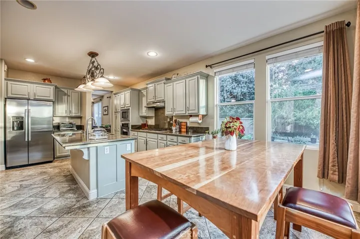 991 Rosewood Avenue, Sanger, California 93657