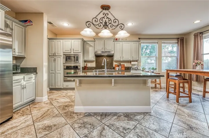 991 Rosewood Avenue, Sanger, California 93657
