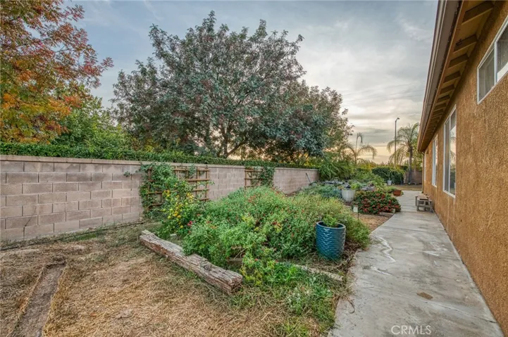 991 Rosewood Avenue, Sanger, California 93657