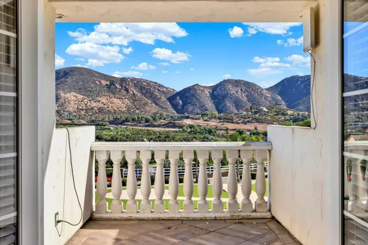 9728 Valley Ranch Road, El Cajon, California 92021