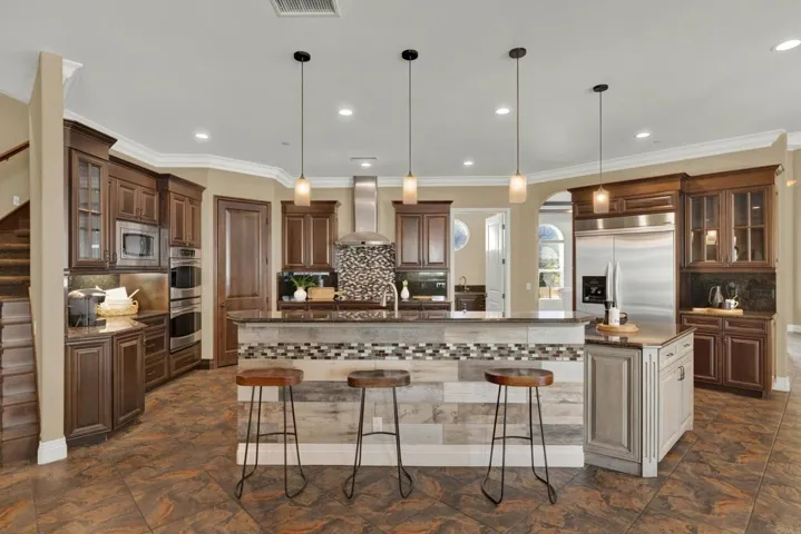 9728 Valley Ranch Road, El Cajon, California 92021