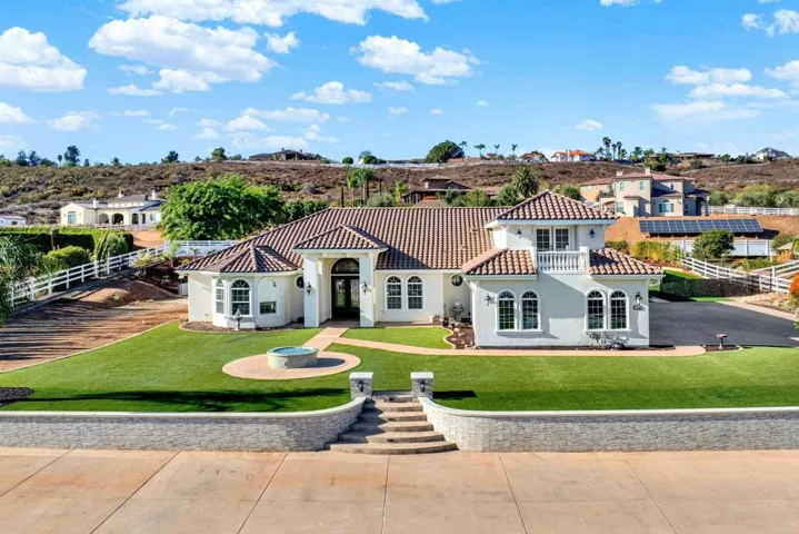 9728 Valley Ranch Road, El Cajon, California 92021