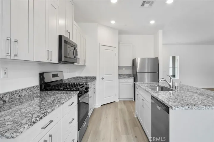 11090 Buxton Court, Victorville, California 92392