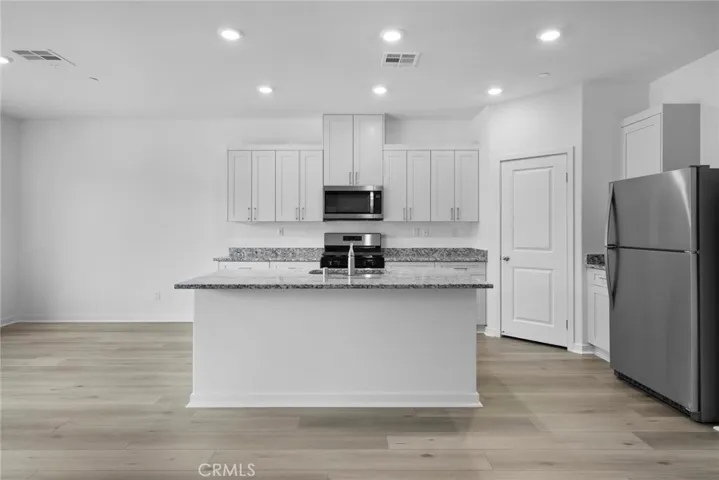 11090 Buxton Court, Victorville, California 92392