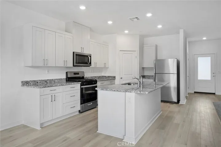 11090 Buxton Court, Victorville, California 92392