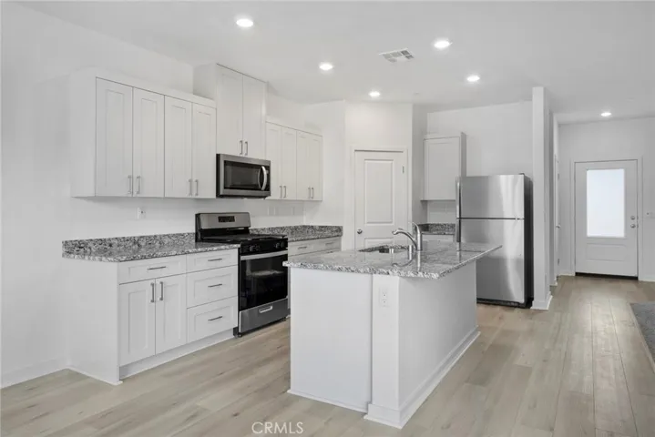 12362 Craven Way, Victorville, California 92392