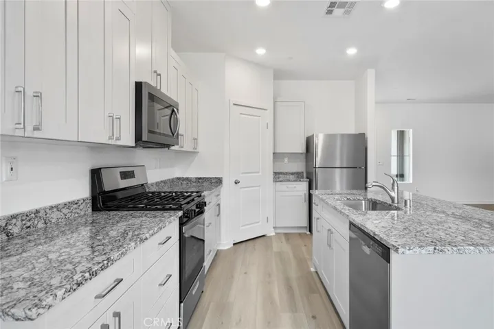 12362 Craven Way, Victorville, California 92392