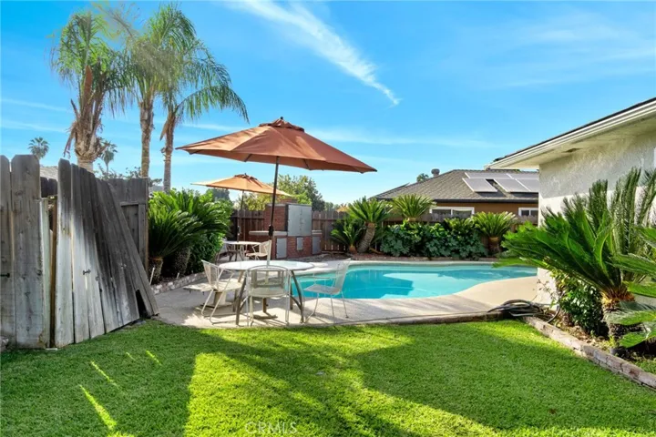 4422 N Haslam Avenue, Fresno, California 93722