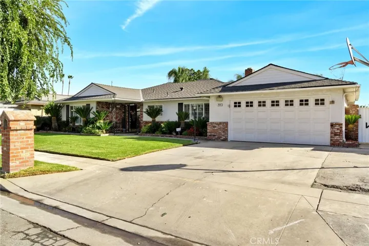 4422 N Haslam Avenue, Fresno, California 93722