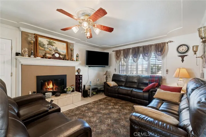 4422 N Haslam Avenue, Fresno, California 93722